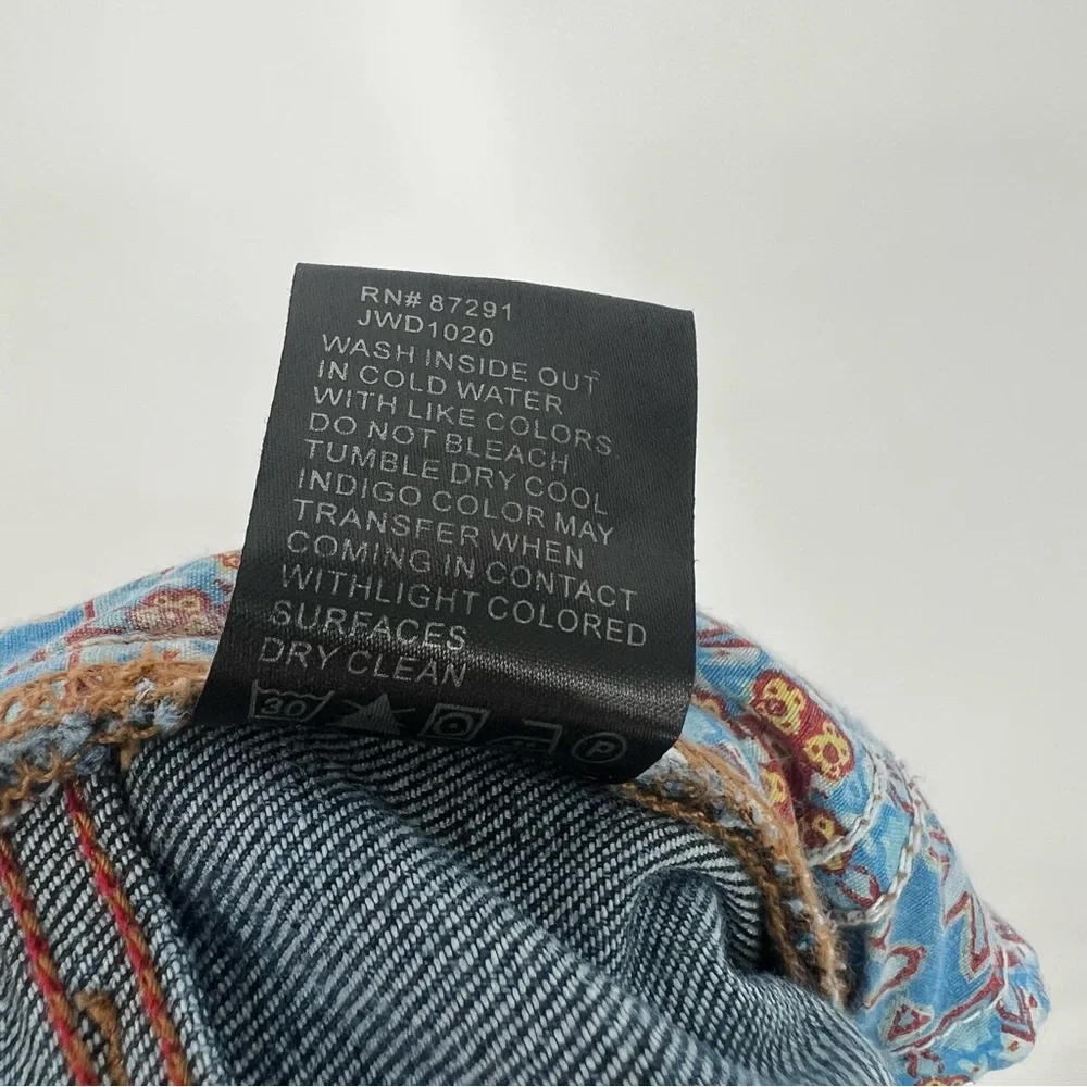 Johnny Was Raw Hem Straight‎ Leg Jeans 28
